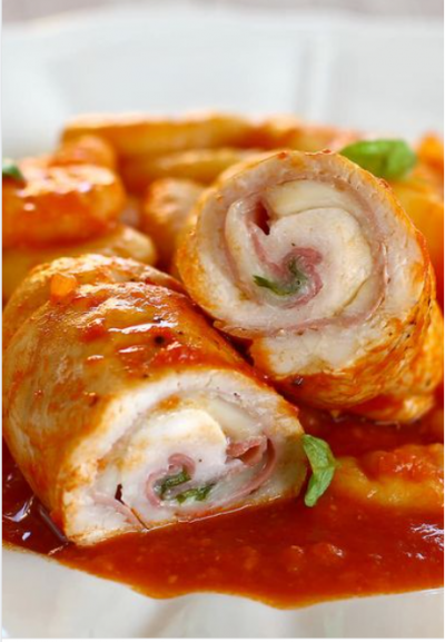 Involtini de pui, piure, salata de sfecla